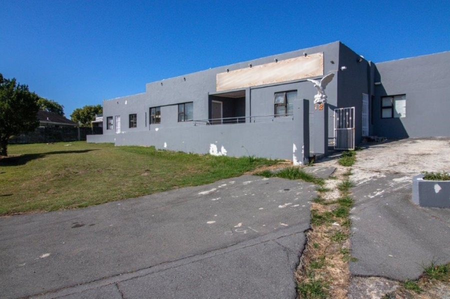 11 Bedroom Property for Sale in Beacon Bay Eastern Cape